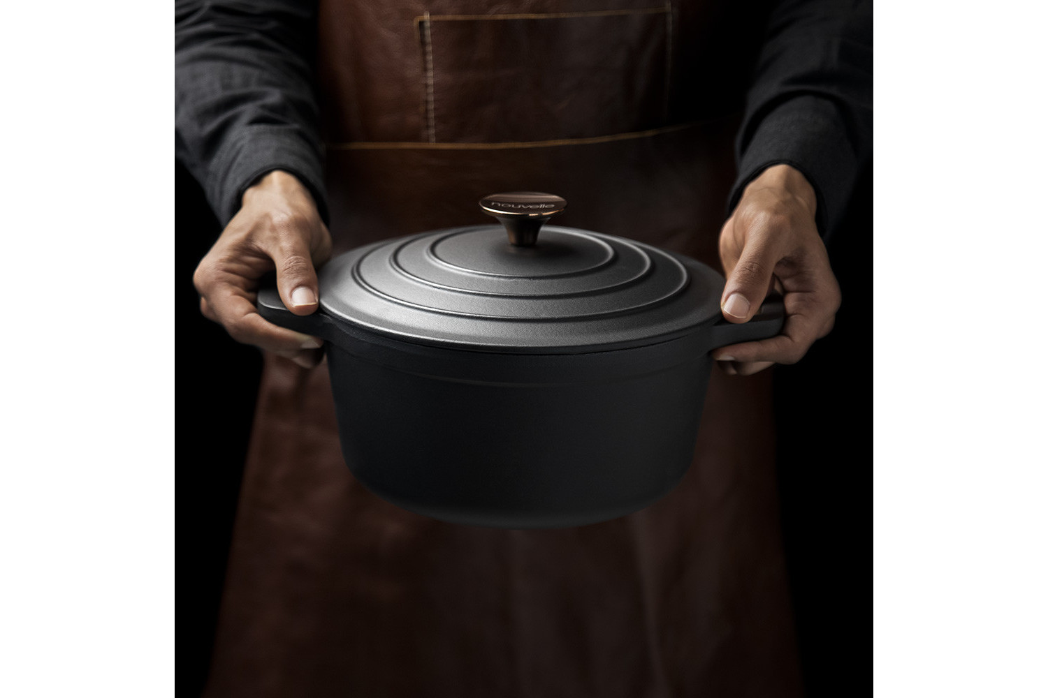 https://www.cielo.co.za/121775-large_default/nouvelle-cast-iron-8-piece-cookware-set-matt-black.jpg