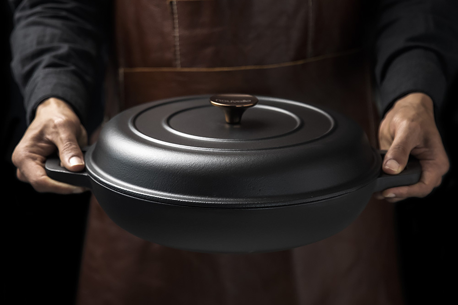 https://www.cielo.co.za/121777-large_default/nouvelle-cast-iron-8-piece-cookware-set-matt-black.jpg