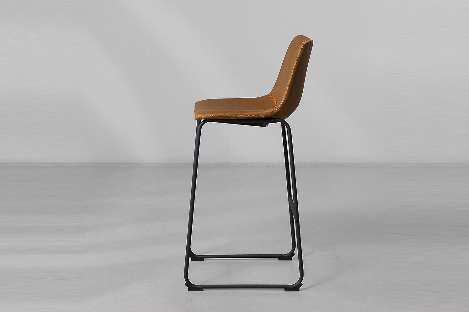 Taacctハロ　HALO MARS CHAIR マーズチェアー　1脚 Halo Tall Bar Chair - Tan For Sale | Cielo