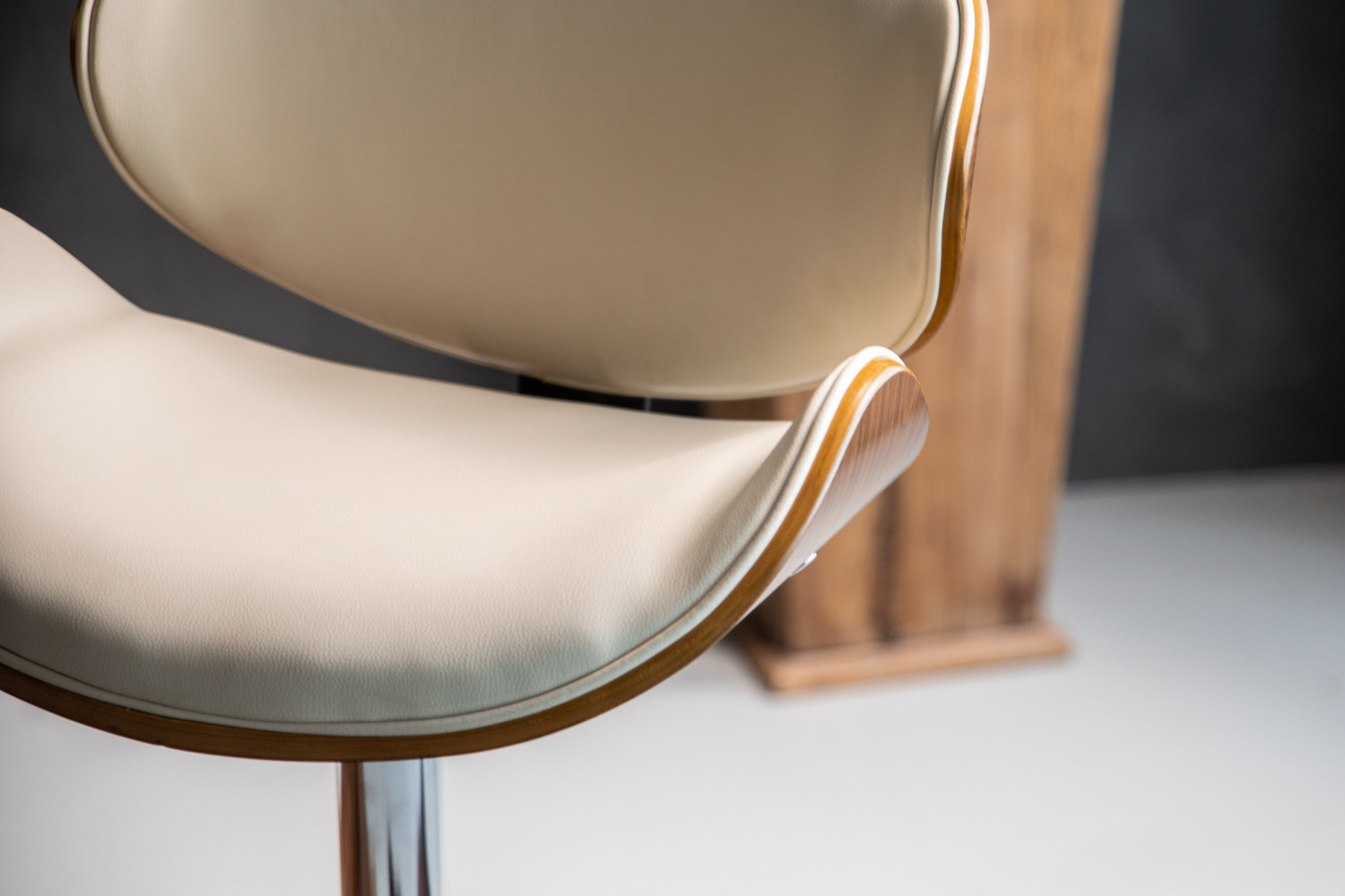 Tristan Adjustable Bar Chair - Beige | Cielo