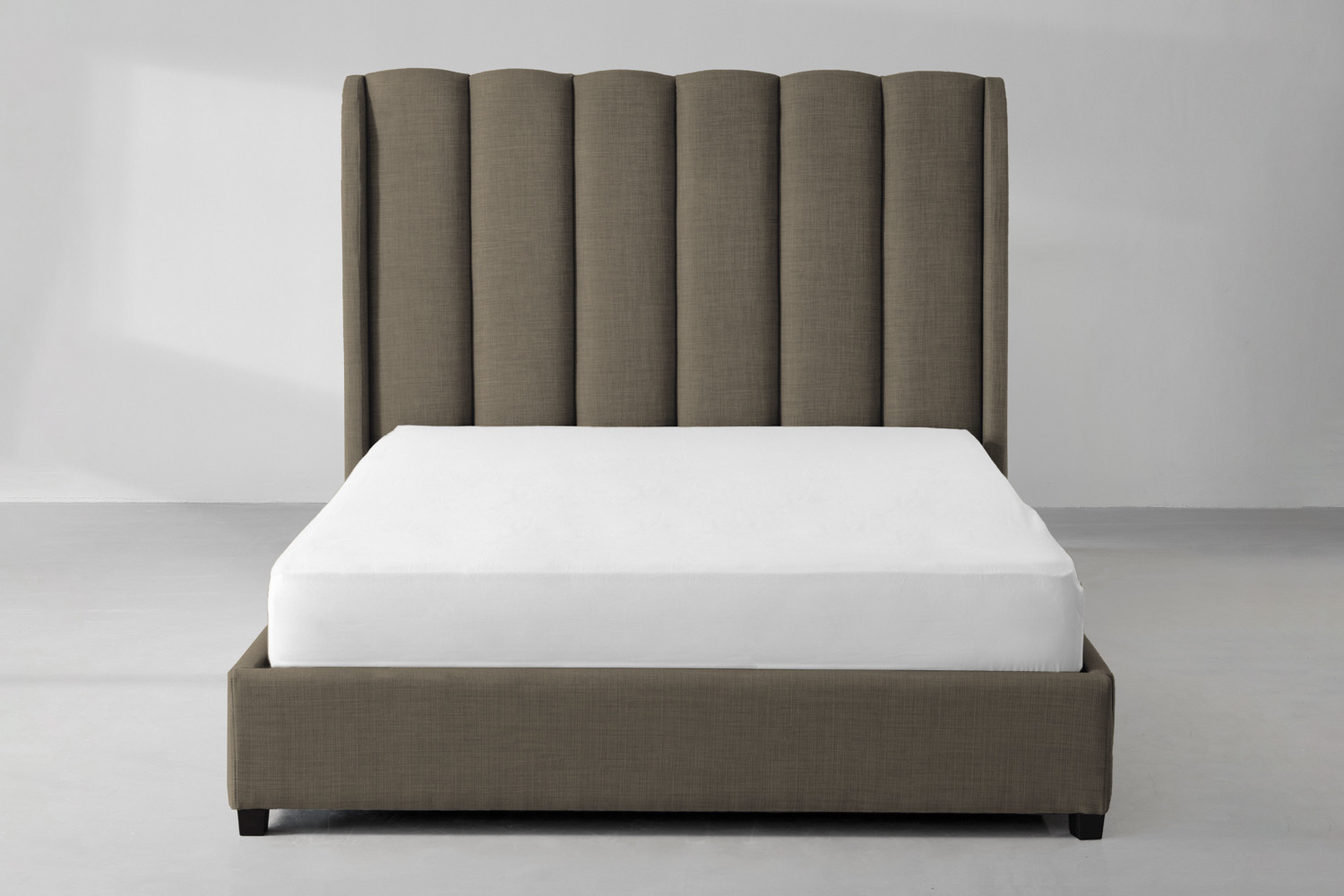 Corina Kylan Bed King Cielo