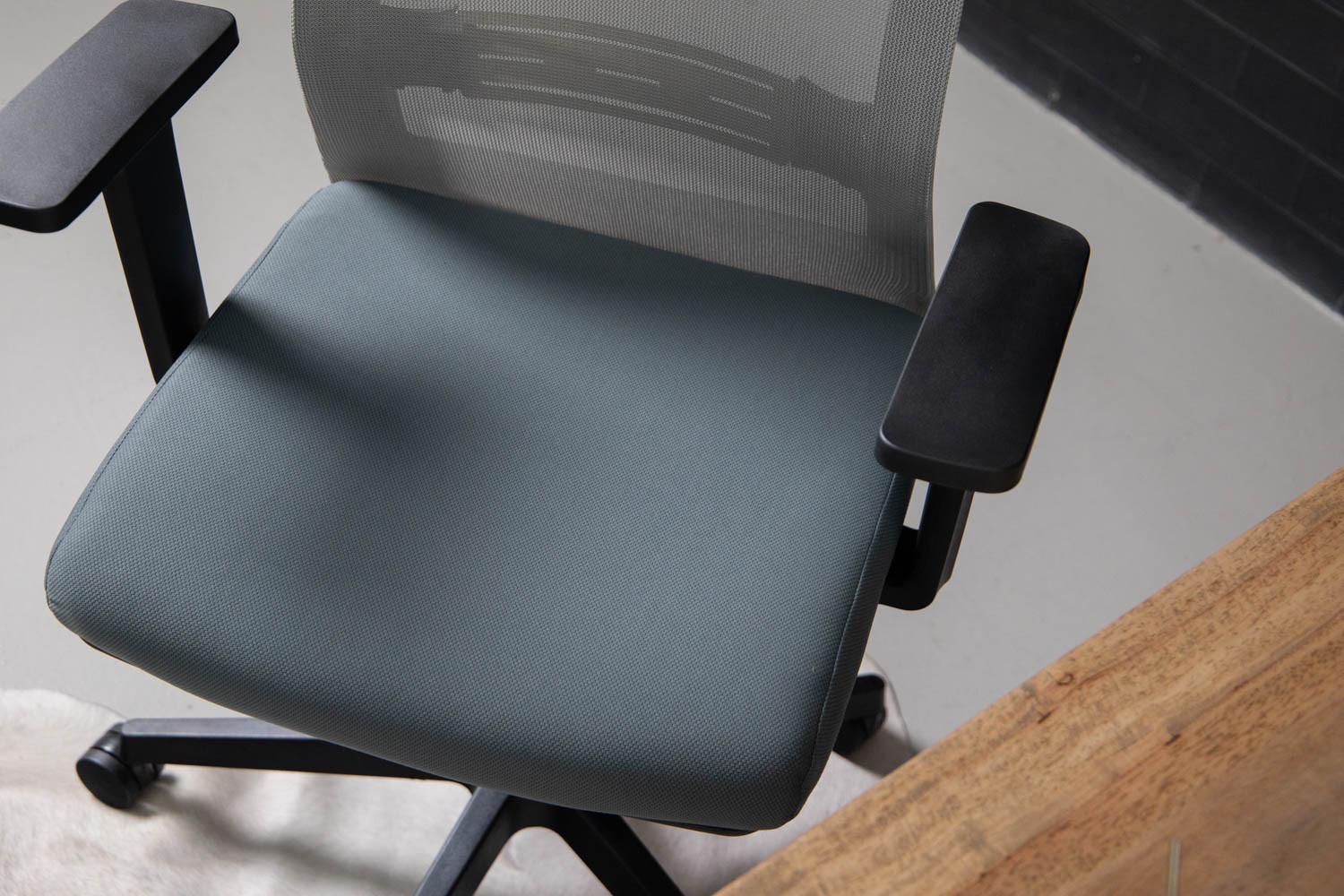 Carl Office Chair Black Cielo