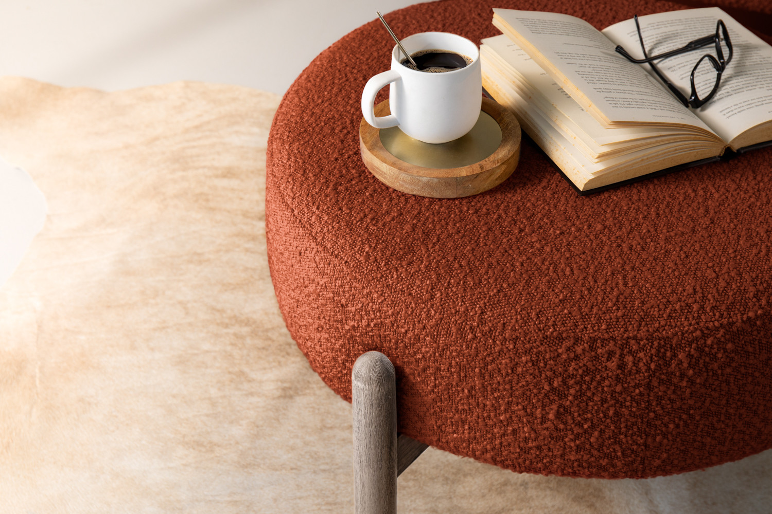 Prague Round Ottoman - Medium - Rust | Cielo