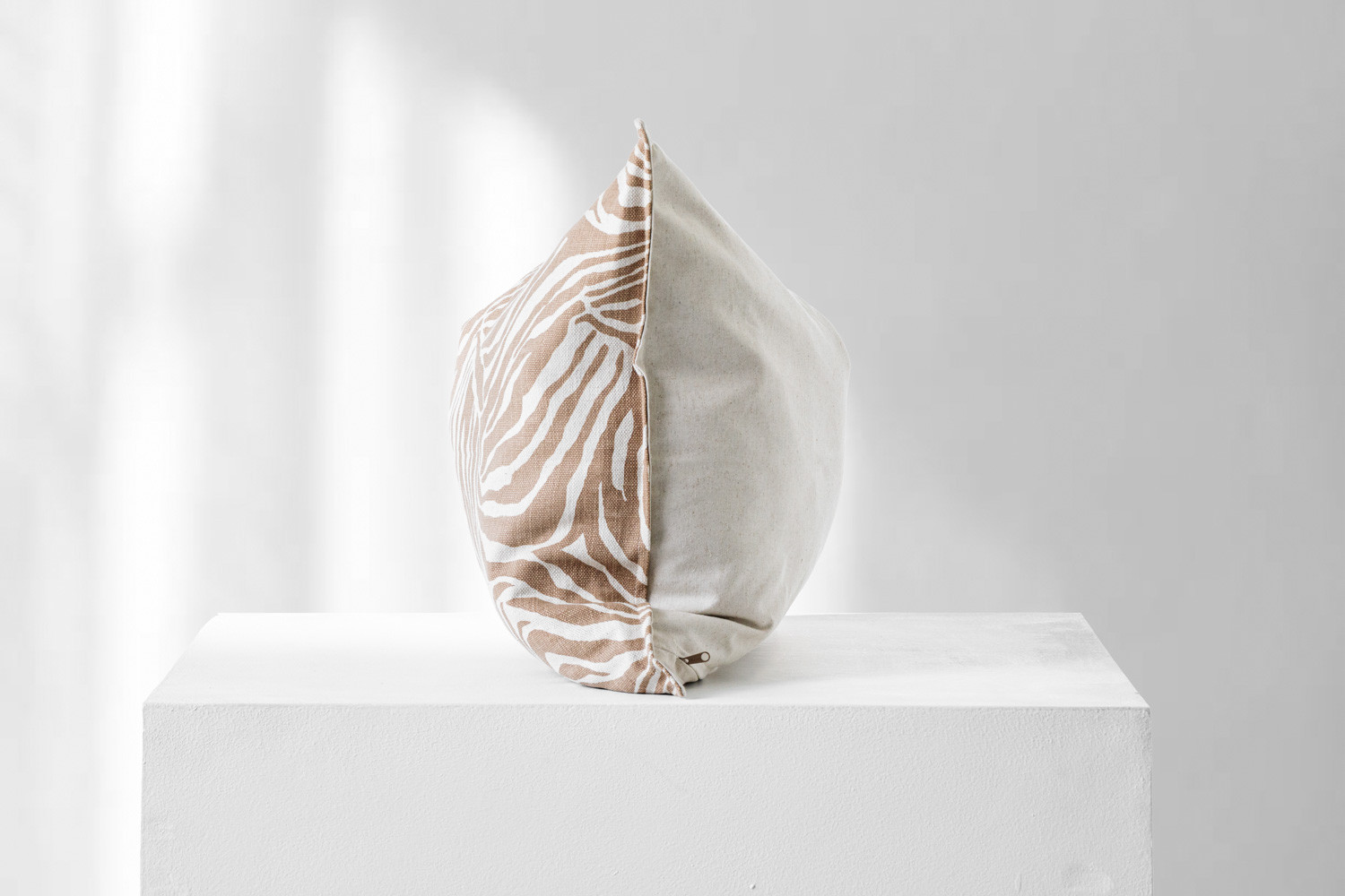 November Liver 156cm directionalキャンバー LOT 12 MARLBANK OLR – WIEHANN VERMEULEN T2-ZA-24-FB-13289