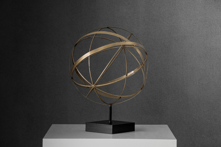 Omaira Metal Sculpture - Large Sculptural Art - 1