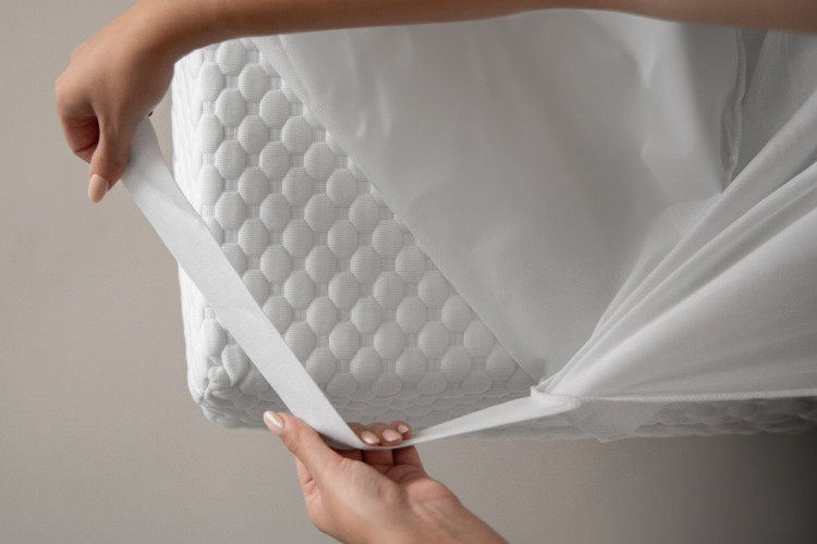Waterproof Mattress Protector - TQ Mattress Protectors - 1