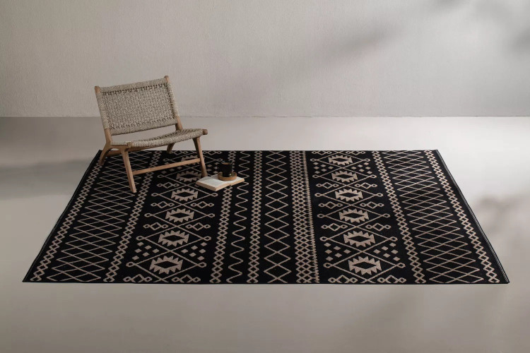 Ziyah Patio Rug - Black Patio Rugs - 1