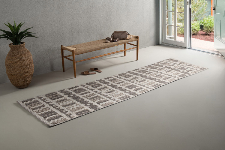 Amani Runner Home - 1