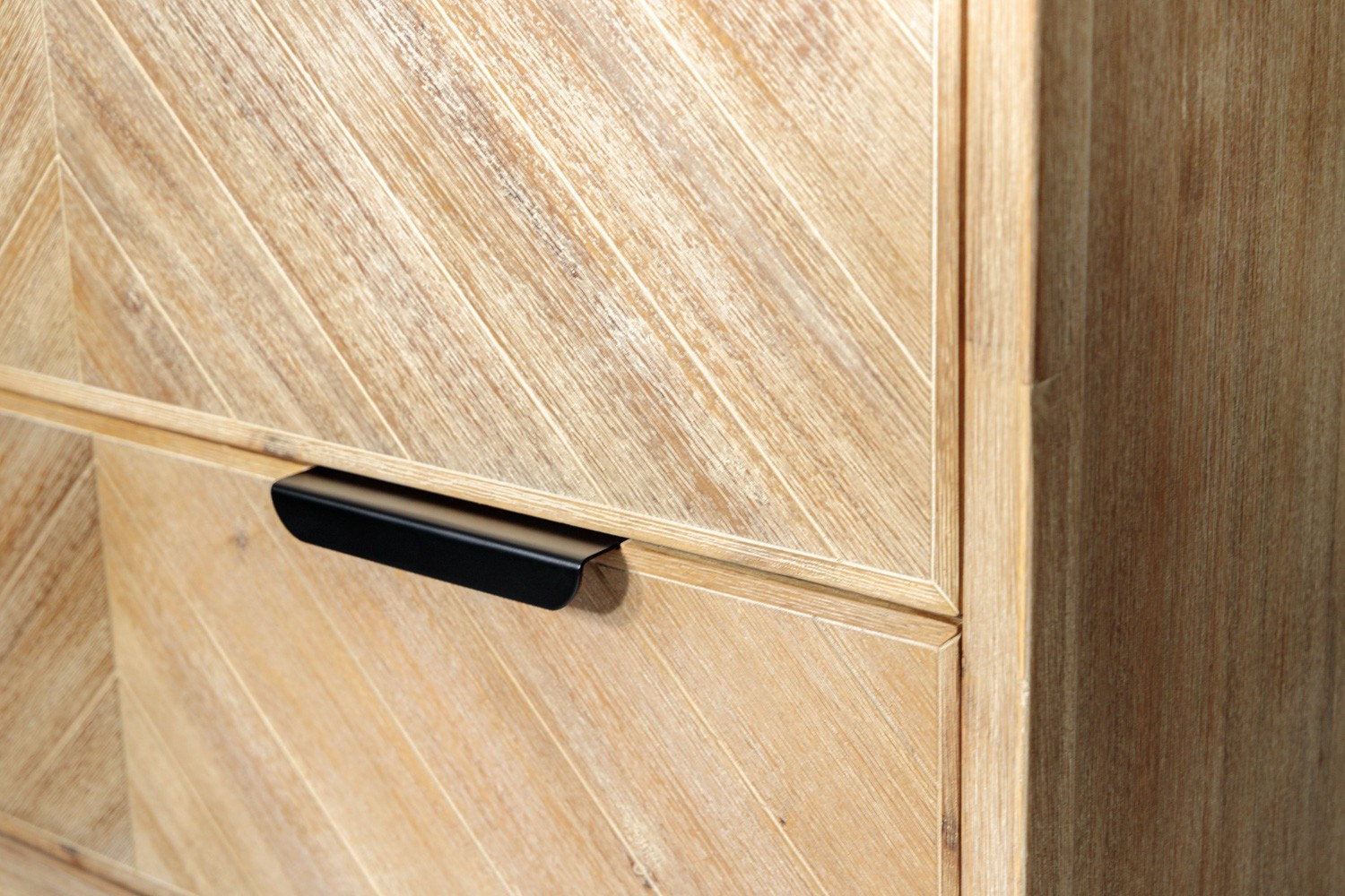 McKenna Chest of Drawers - 4-Drawers For Sale | Cielo