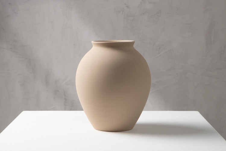 Leona Vase - Ivory Vases - 1