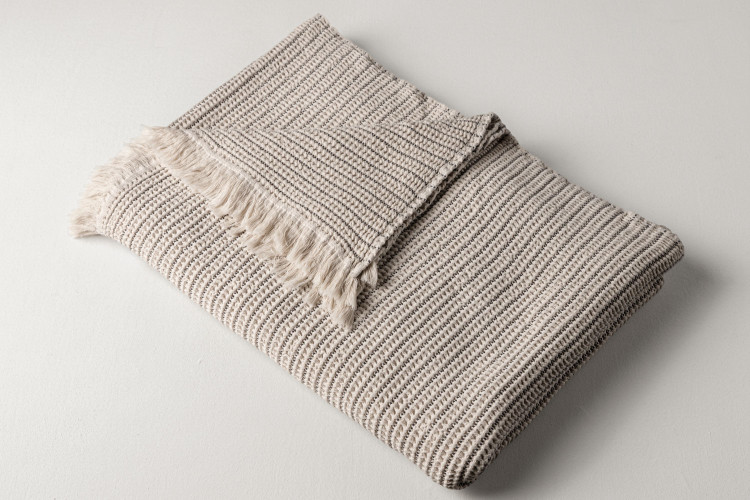 Vendaya Throw - Stone Throws - 1
