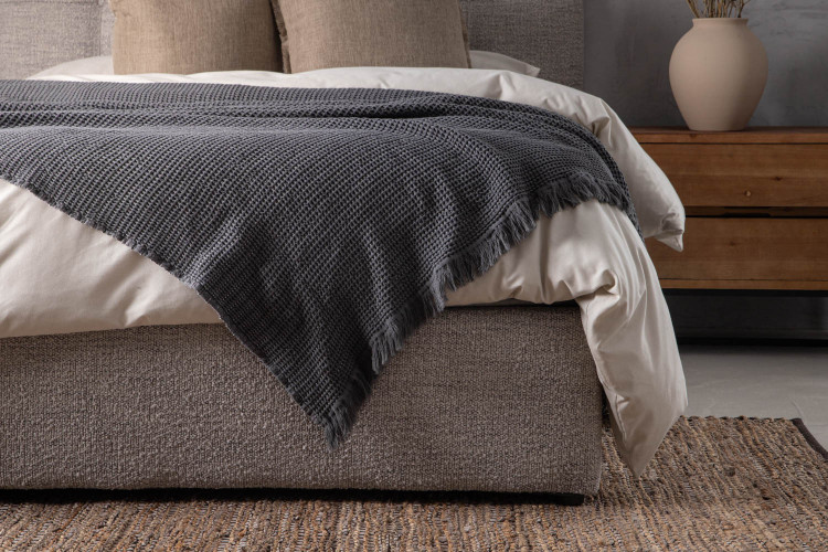 Vendaya Throw - Anthracite Throws - 1