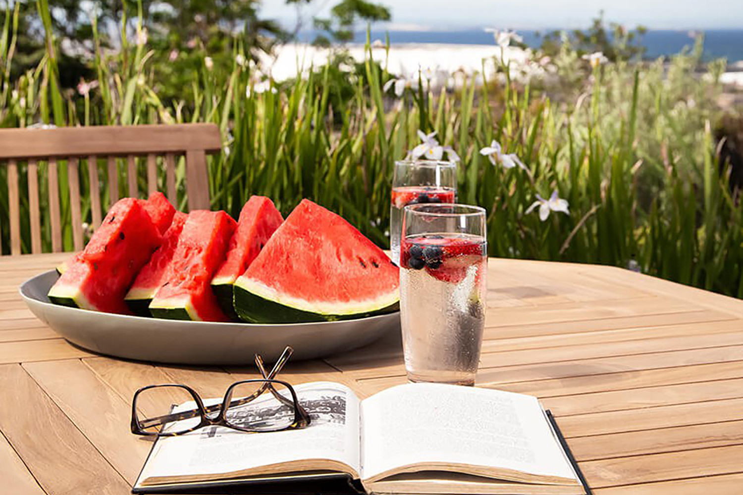 Stratford Patio Dining Set Cielo