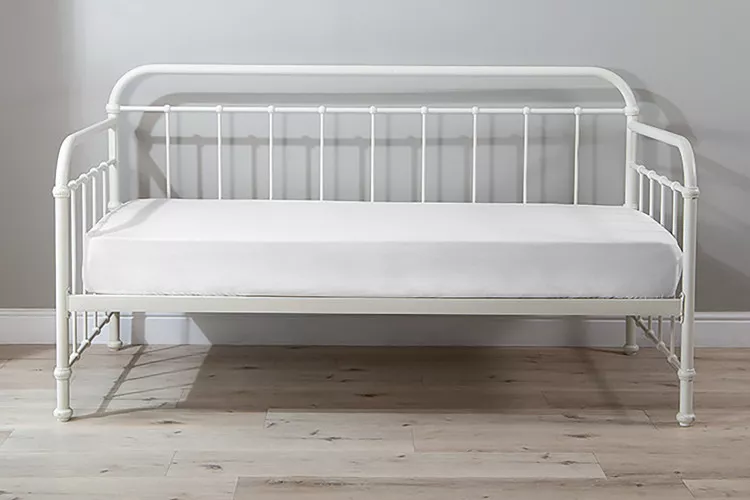 Eralena Metal Daybed - White -