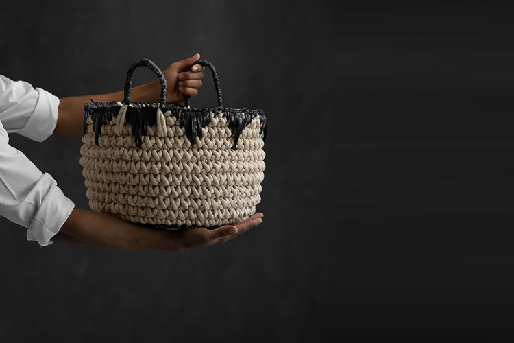 Kiman Basket - Medium - Dark Grey & Natural | Baskets | Decorative Items | Decor | Cielo -