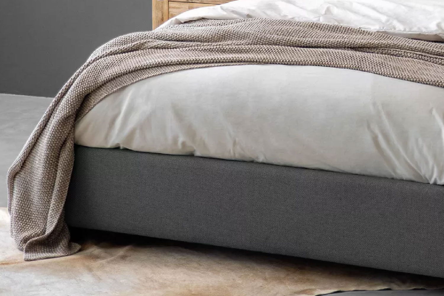 cielo_bed_base_epic_clearance_sale