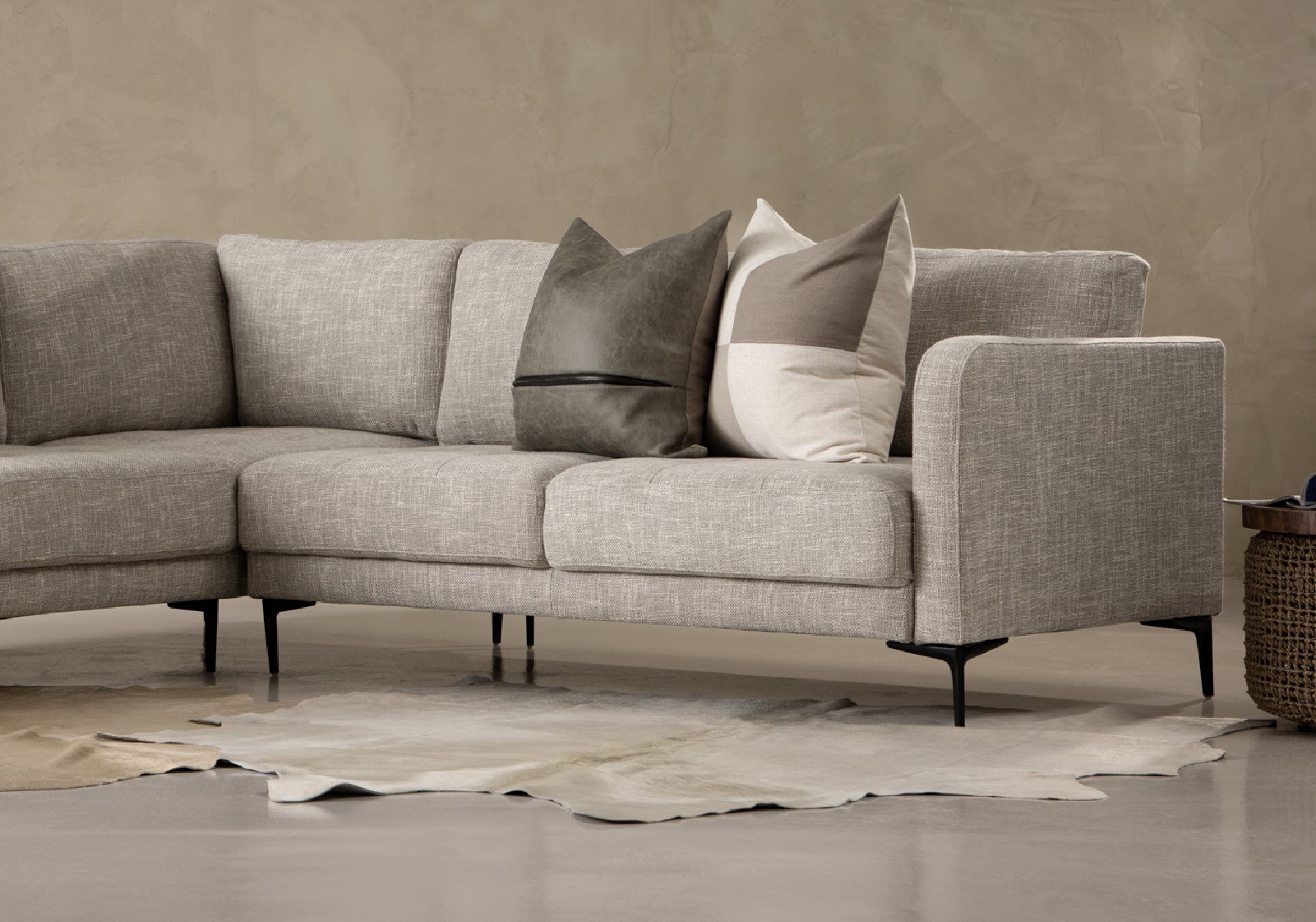 cielo_hayden_couch_collection