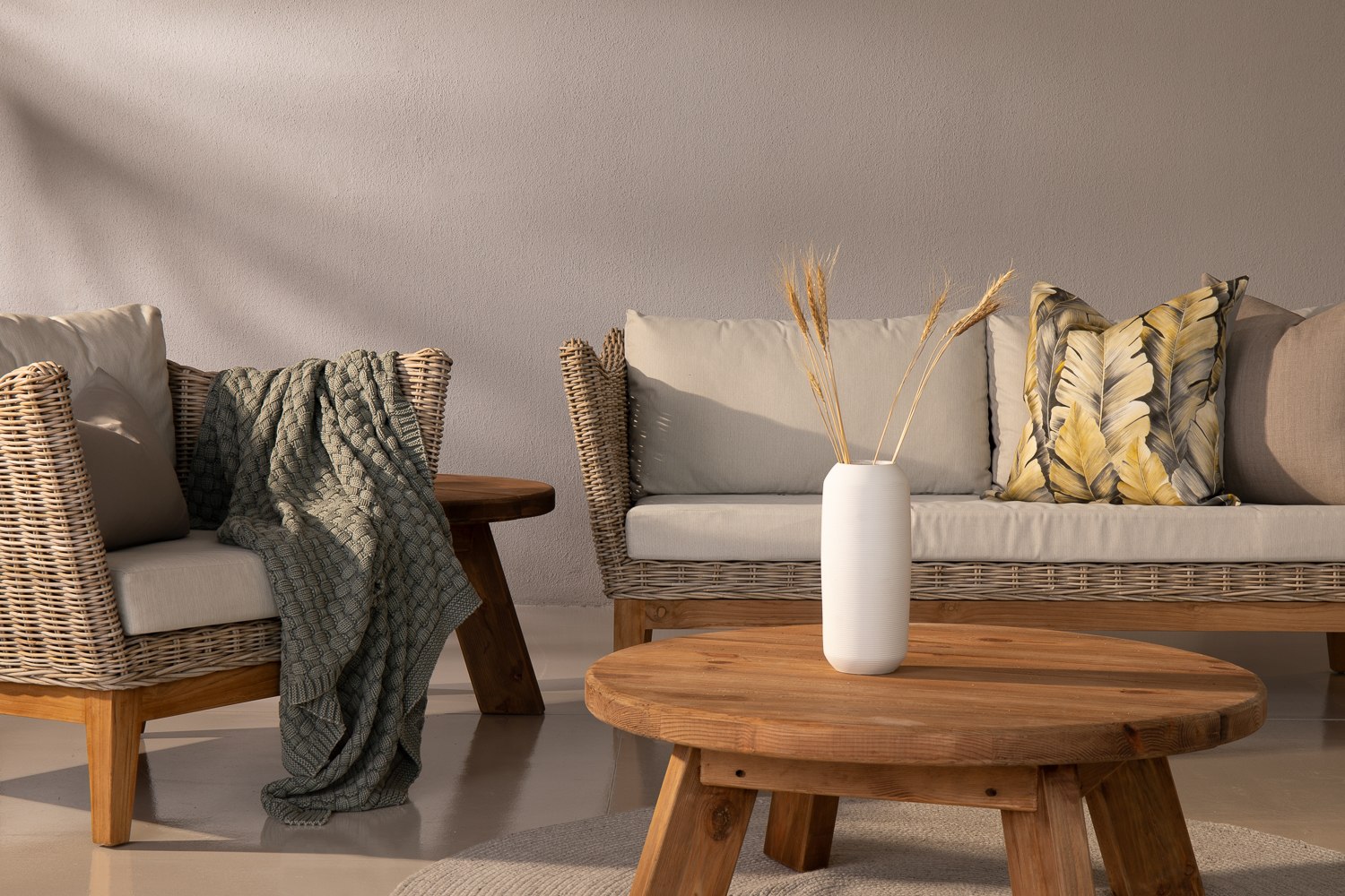 cielo_brisbane_patio_lounge_set_voyager_coffee_table