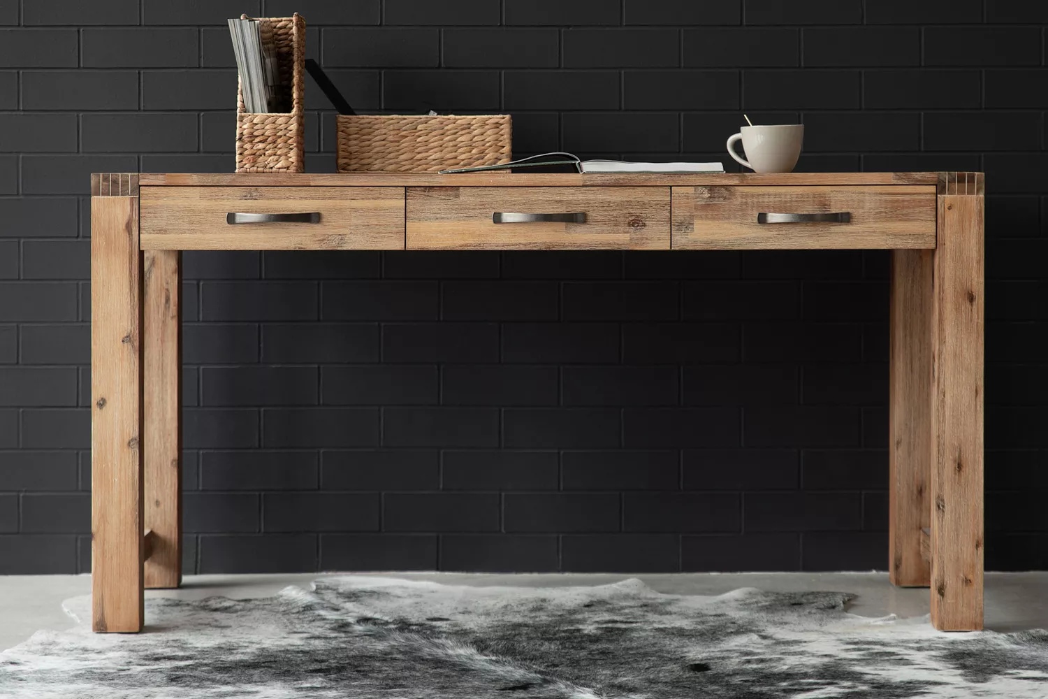 cielo_vancouver_3_drawer_desk