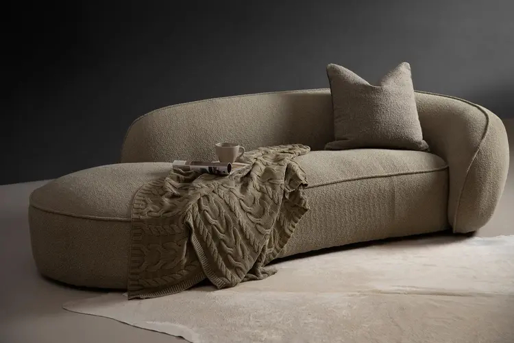 cielo_rohan_couch