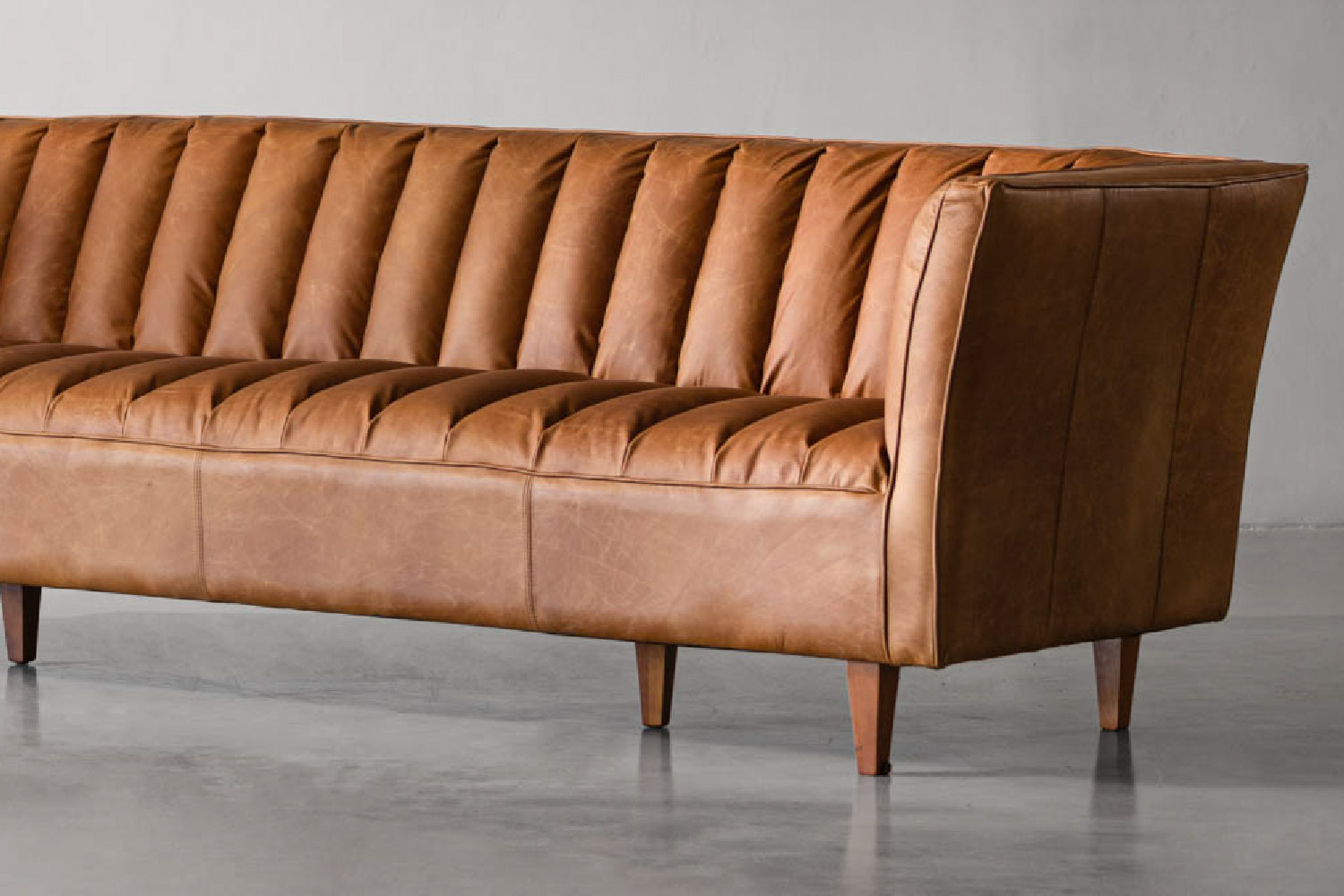 cielo_emerson_aged_tan_mid_shot