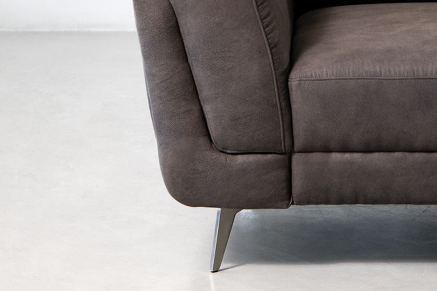 cielo_laurence_couch_collection