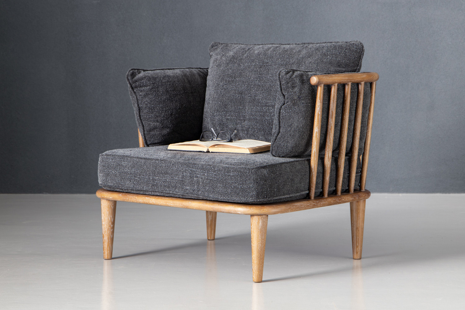 cielo_vesta_armchair_ebony