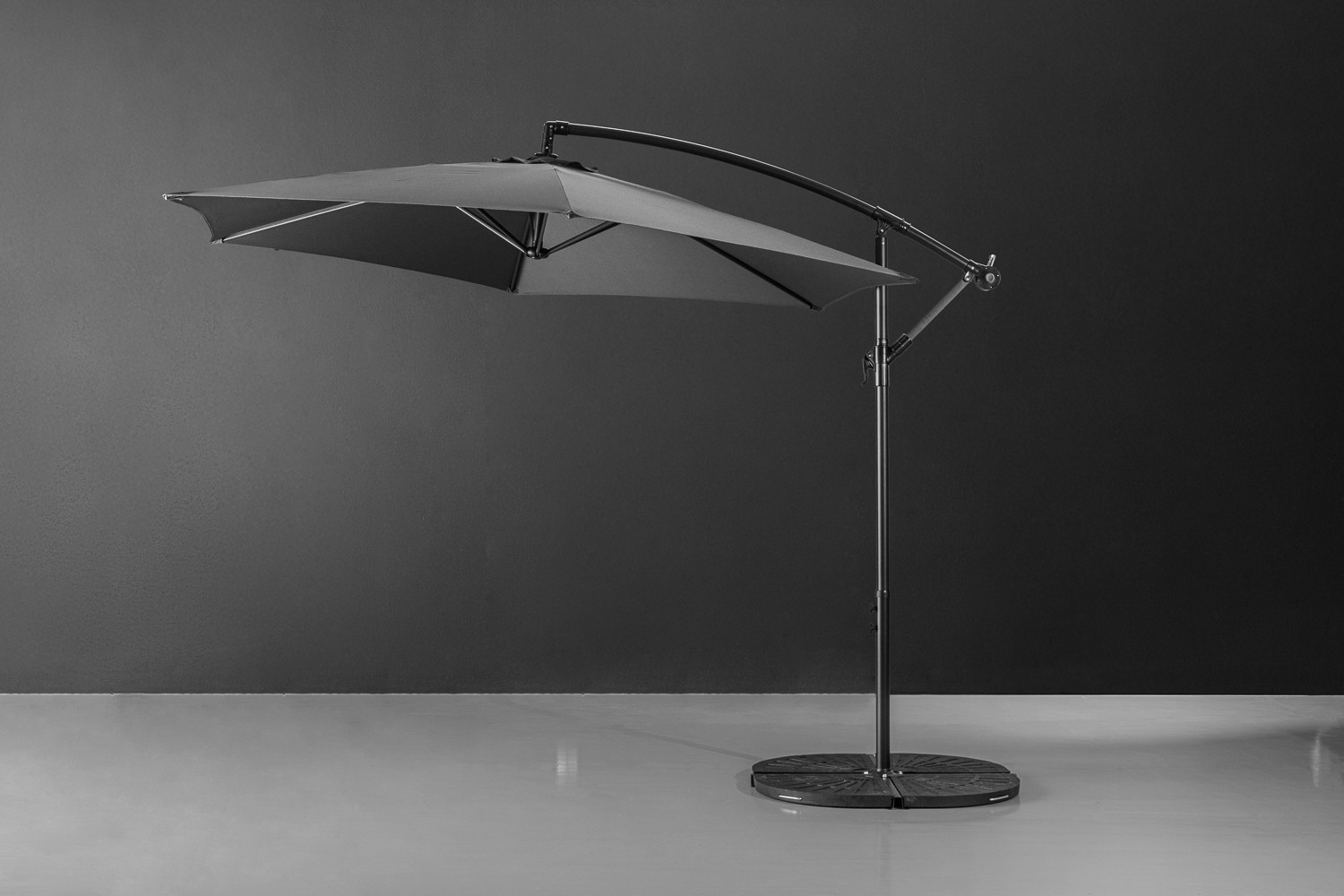 cielo_miami_cantilever_umbrella_grey