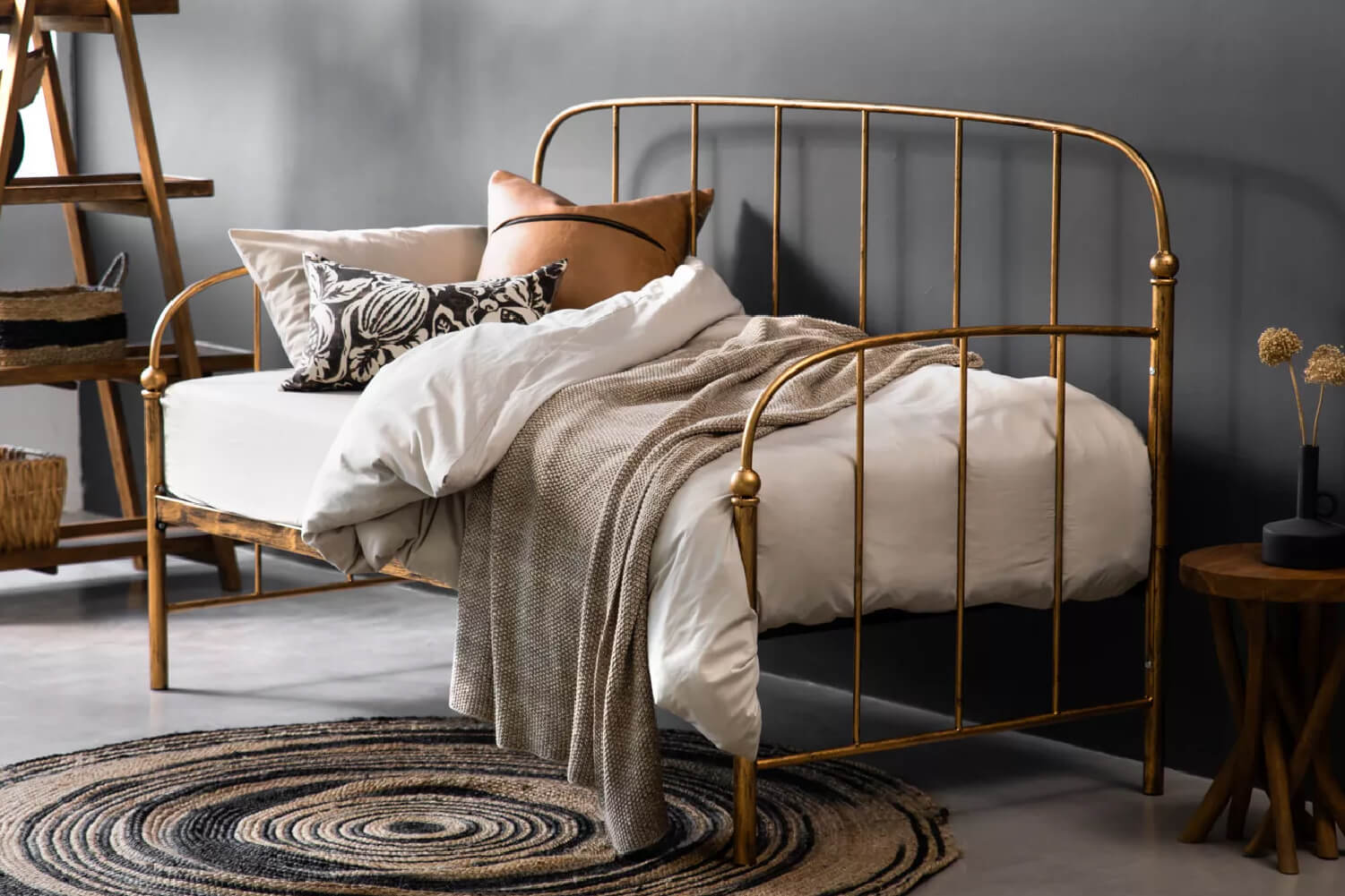 cielo_daybeds_21_day_sale