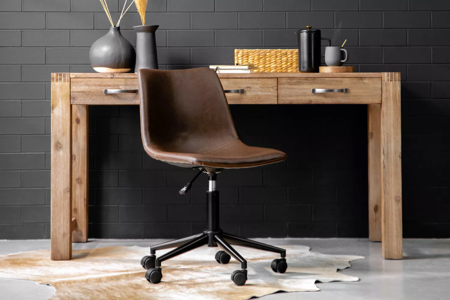 Vancouver Office Desk cielo_vancouver_office_desk