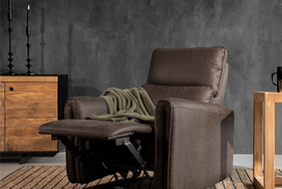 How to Choose the Perfect Recliner for You and Your Space